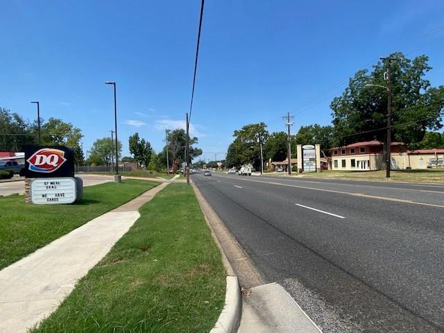 913 East Tyler Street Athens, TX 75751 - Photo 5 of 7