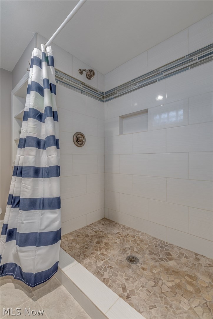 6438 Longridge Road Cleveland, OH 44124 - Photo 16 of 17