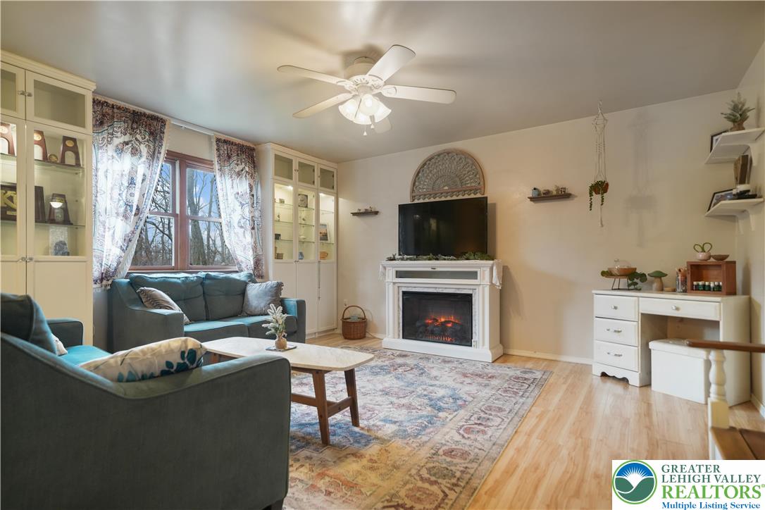 147 Smoketown Road Mertztown, PA 19539 - Photo 5 of 41 Gallery Image 5