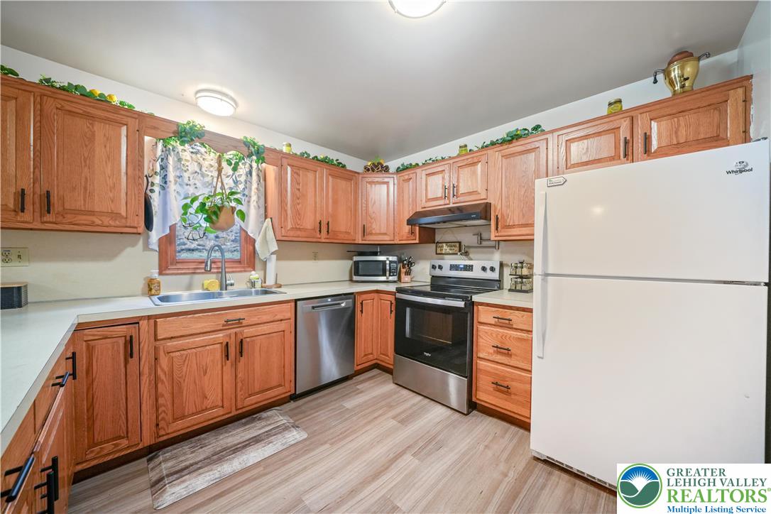 147 Smoketown Road Mertztown, PA 19539 - Photo 8 of 41 Gallery Image 8