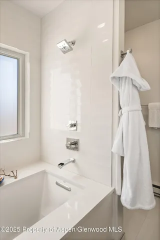 $4,400,000 | 1560 Medicine Bow Road, Aspen, CO 81611