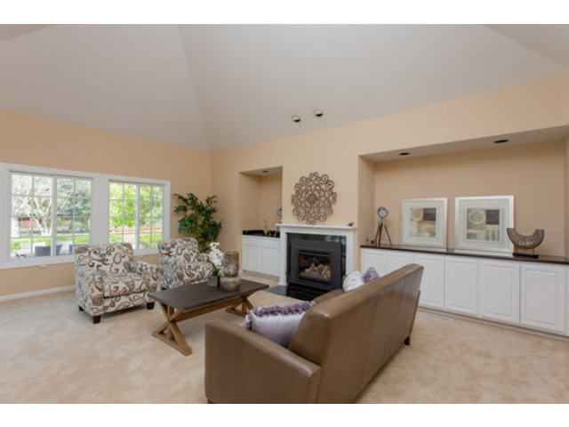 12469 Robleda Road Los Altos Hills, CA 94022 - Photo 11 of 20 Gallery Image 11