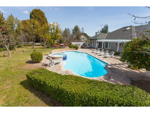 12469 Robleda Road Los Altos Hills, CA 94022 - Photo 17 of 20 Gallery Image 17