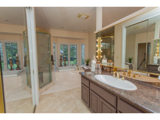 12469 Robleda Road Los Altos Hills, CA 94022 - Photo 6 of 20 Gallery Image 6