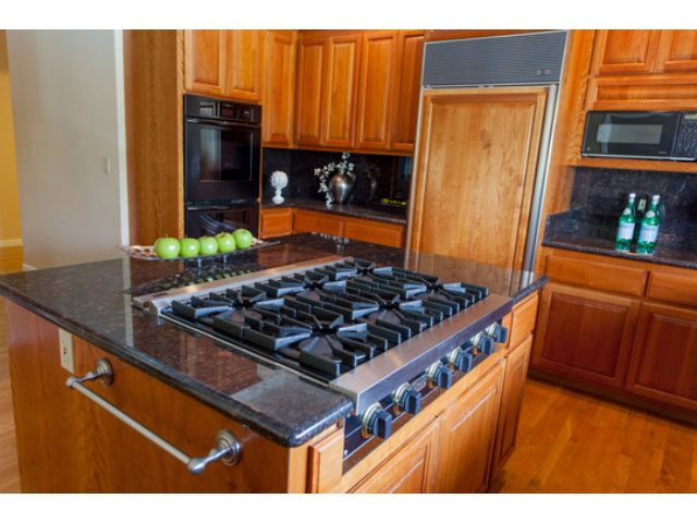 12469 Robleda Road Los Altos Hills, CA 94022 - Photo 9 of 20 Gallery Image 9