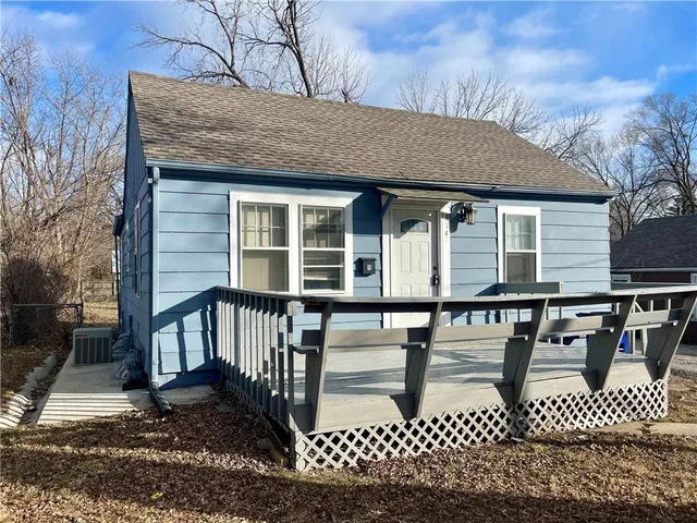 $197,900 | 314 Southwest 10th Street, Blue Springs, MO 64015