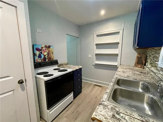 $189,900 | 314 Southwest 10th Street, Blue Springs, MO 64015