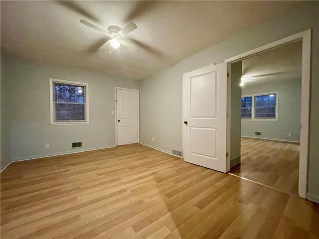 $189,900 | 314 Southwest 10th Street, Blue Springs, MO 64015