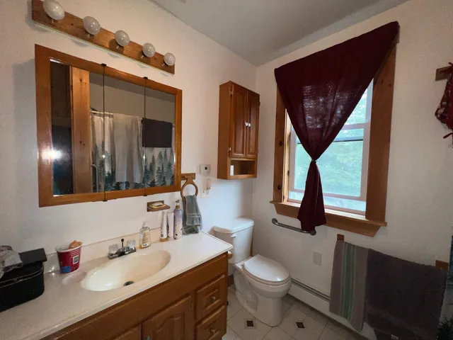 $384,500 | 4 Bird's Eye Road, Rangeley, ME 04970