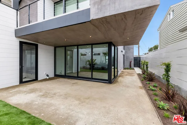 $9,800 | 2714 Highland Avenue, Unit B, Santa Monica, CA 90405