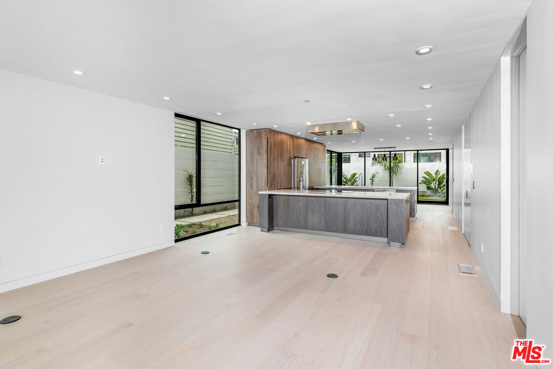 2714 Highland Avenue, Unit B Santa Monica, CA 90405 - Photo 2 of 14