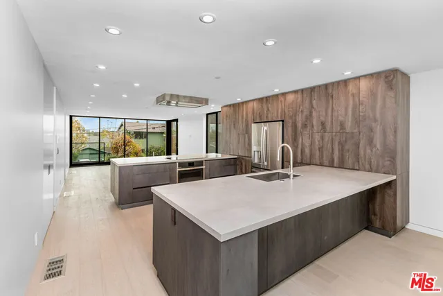 $9,800 | 2714 Highland Avenue, Unit B, Santa Monica, CA 90405