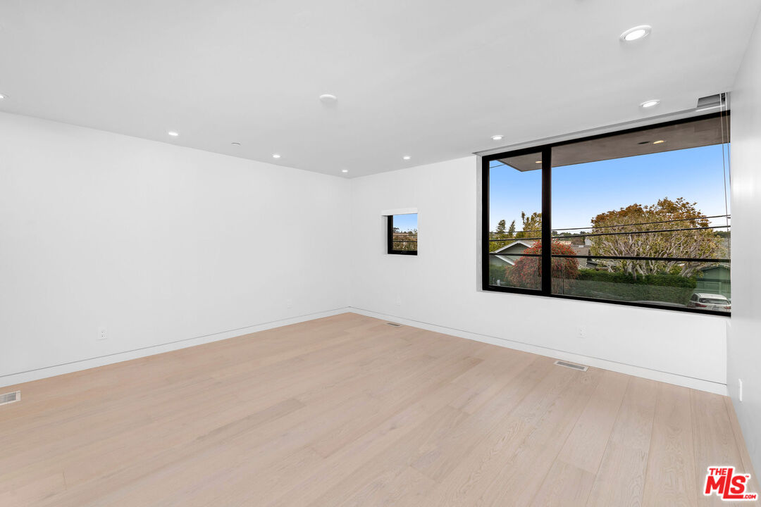 2714 Highland Avenue, Unit B Santa Monica, CA 90405 - Photo 7 of 14