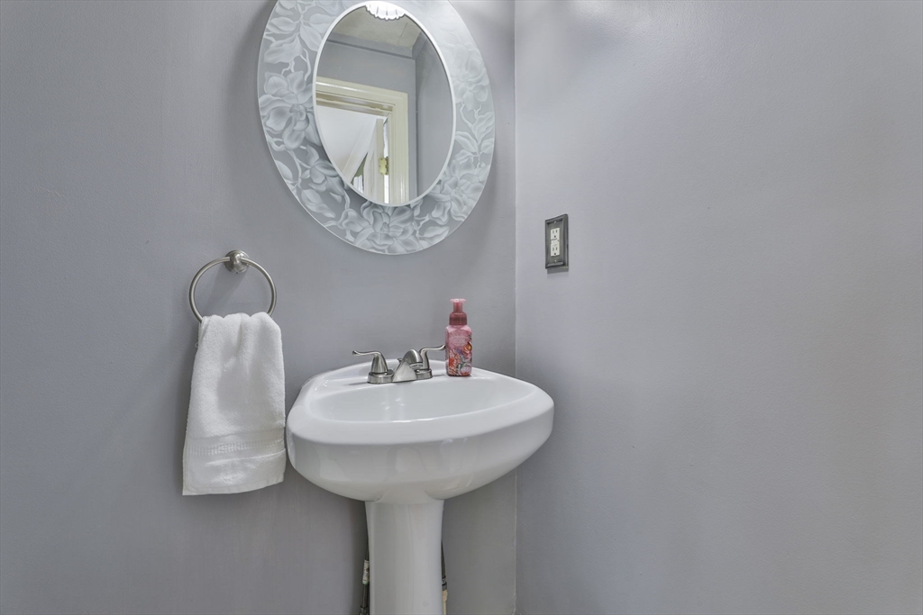 1 Fountain Street Peabody, MA 01960 - Photo 18 of 36