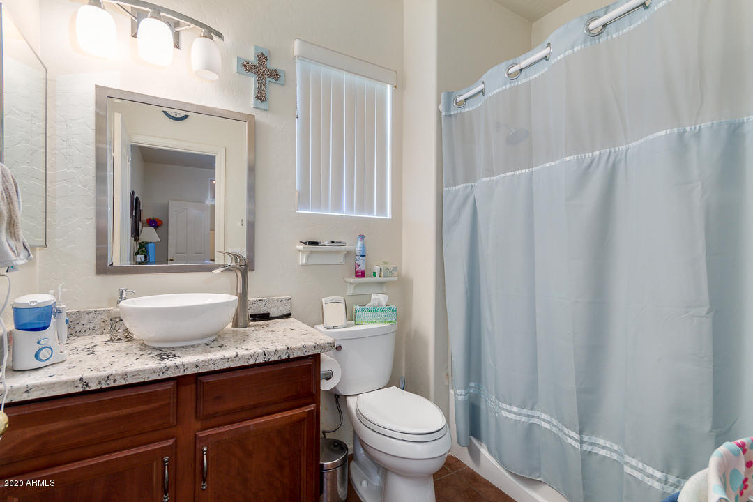 975 West Wendy Way Gilbert, AZ 85233 - Photo 14 of 31 14