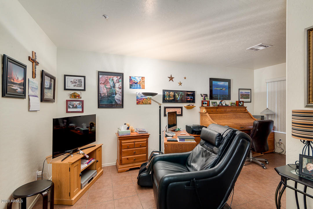 975 West Wendy Way Gilbert, AZ 85233 - Photo 17 of 31 17