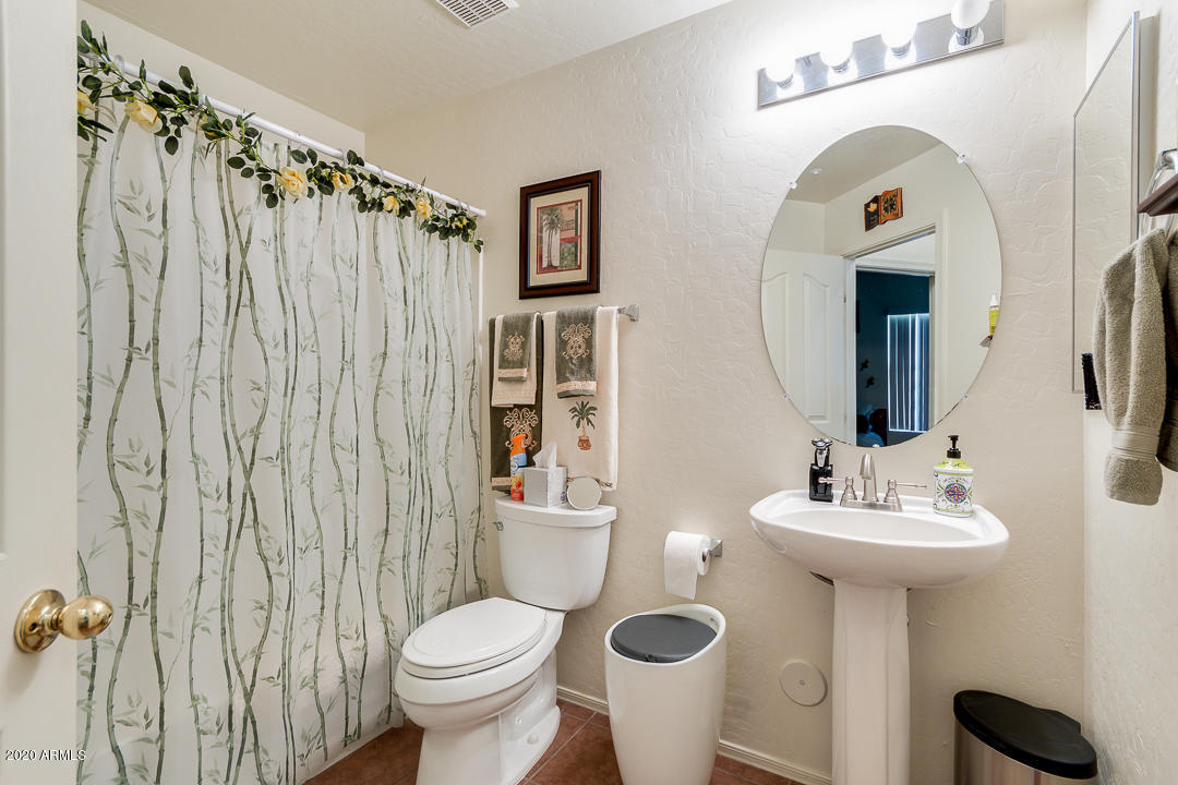 975 West Wendy Way Gilbert, AZ 85233 - Photo 18 of 31 19