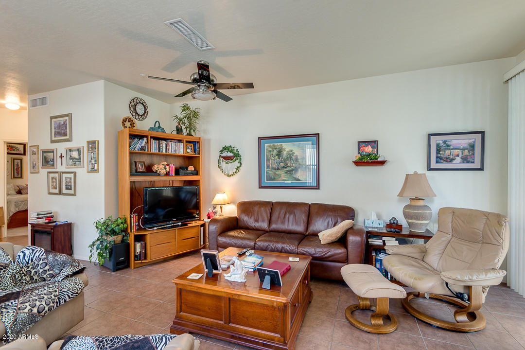 975 West Wendy Way Gilbert, AZ 85233 - Photo 6 of 31 2h