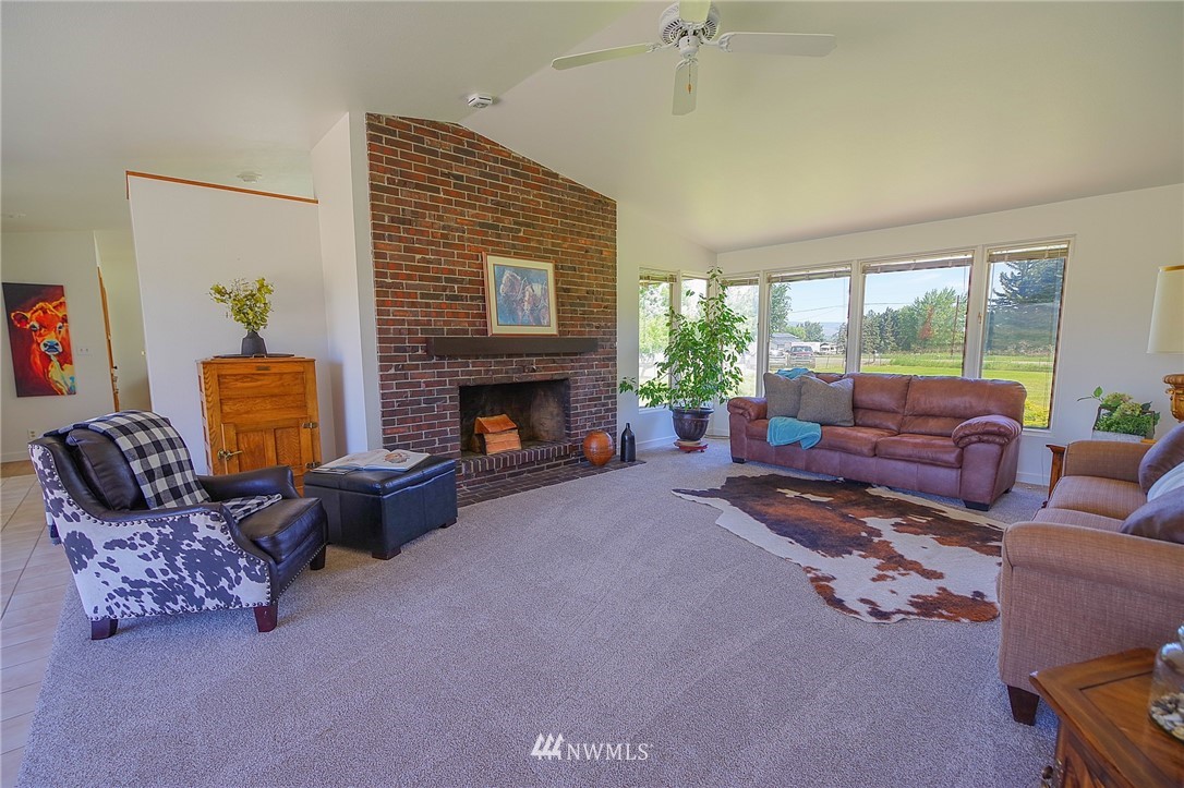 1221 Hanson Road Ellensburg, WA 98926 - Photo 7 of 40 Gallery Image 7