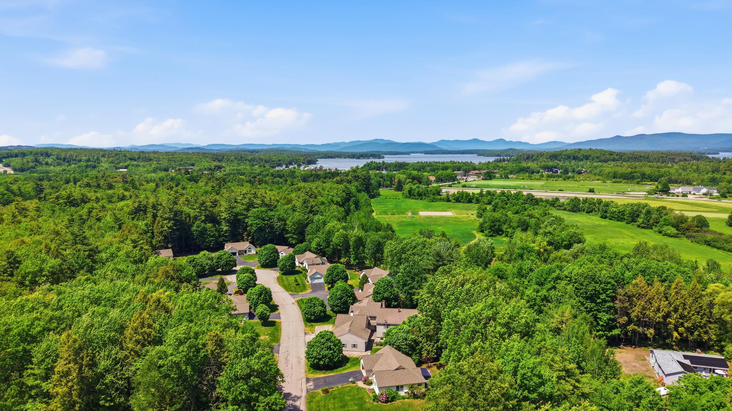 31 Henderson Road, Unit 15 Gilford, NH 03249 - Photo 11 of 35