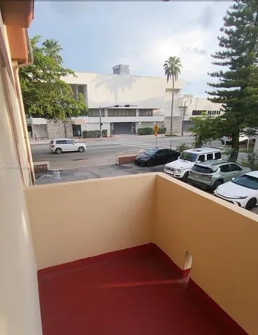 $2,200 | 1175 Normandy Drive, Unit 2D, Miami Beach, FL 33141