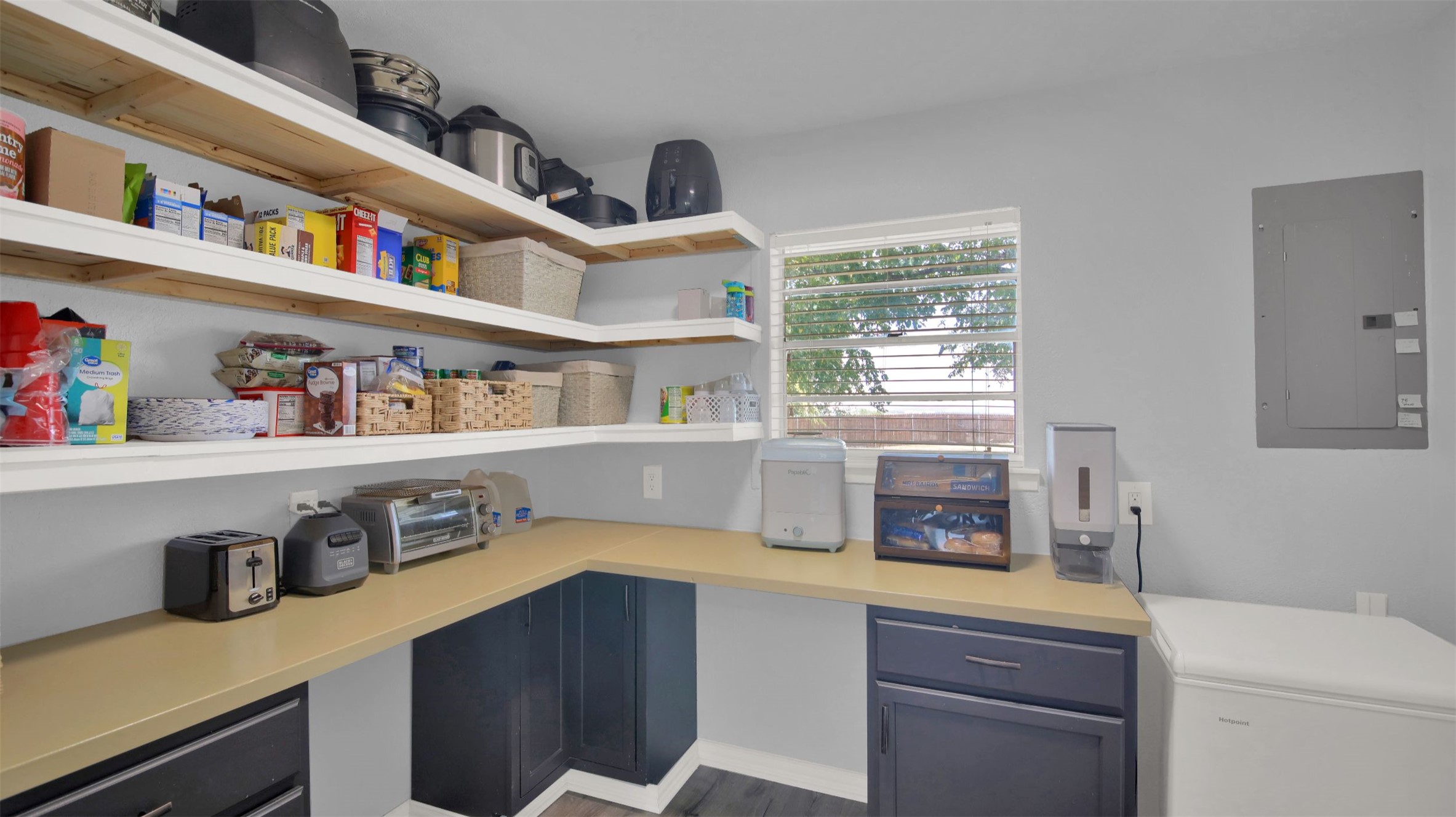 550 C.Bud Stockton Loop Jarrell, TX 76537 - Photo 15 of 37 Pantry with electric panel