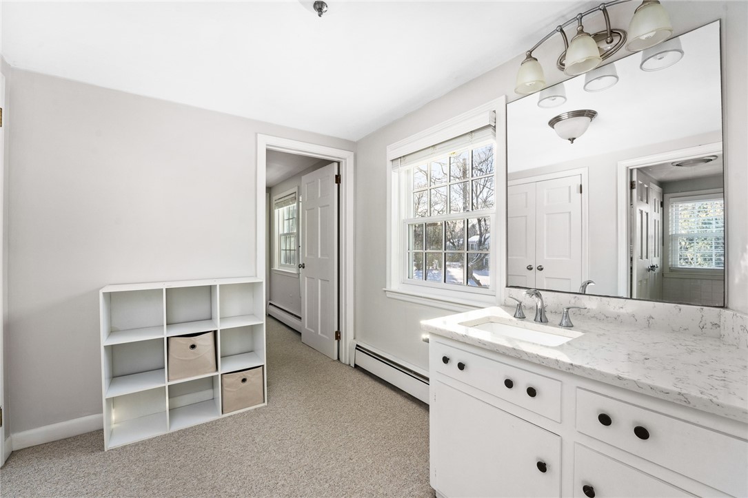 27 Lee Road Barrington, RI 02806 - Photo 16 of 22 primary bathroom