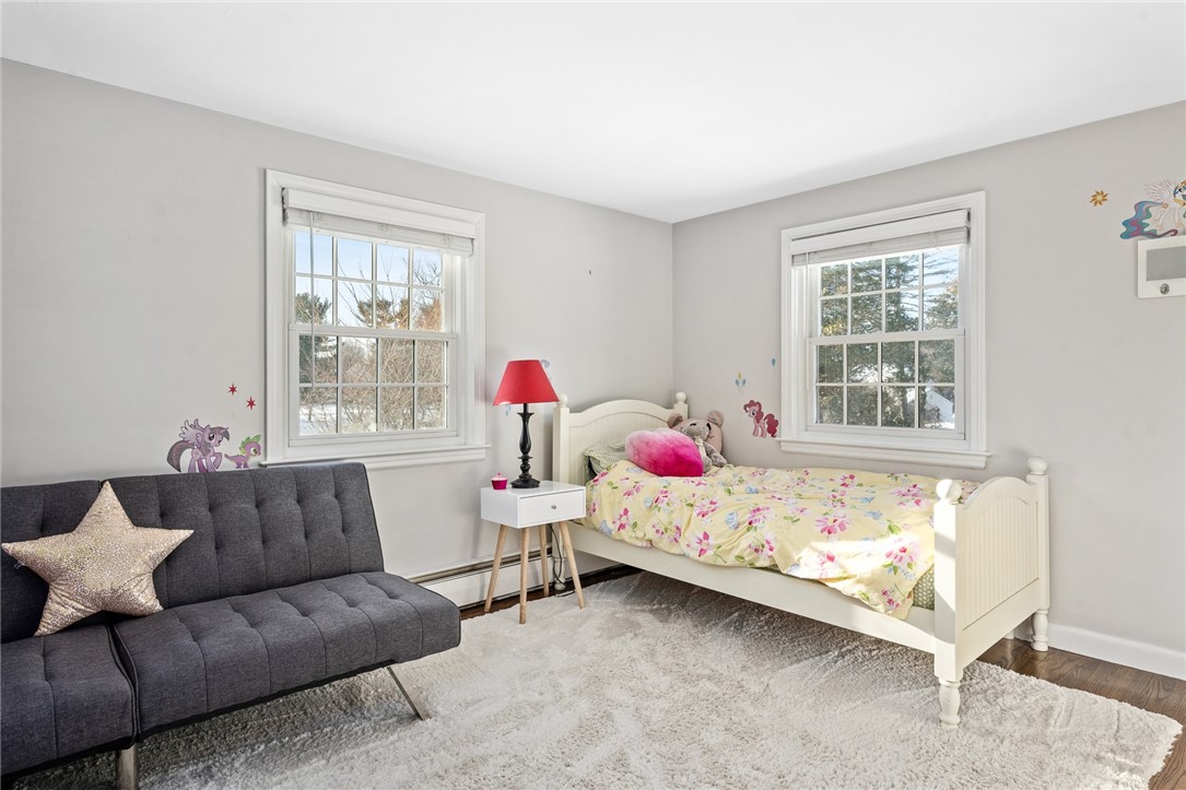 27 Lee Road Barrington, RI 02806 - Photo 18 of 22 child's bedroom