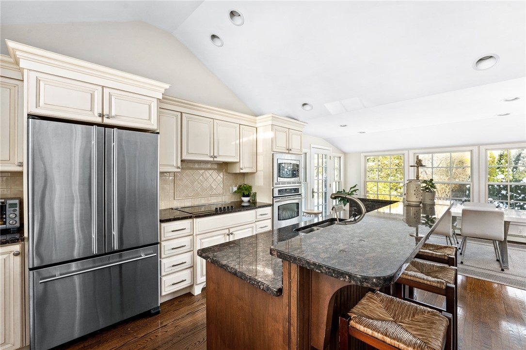 27 Lee Road Barrington, RI 02806 - Photo 7 of 22 center island