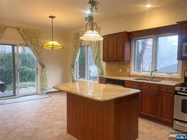 $5,000 | 434 B 7th Street, Unit B, Palisades Park, NJ 07650