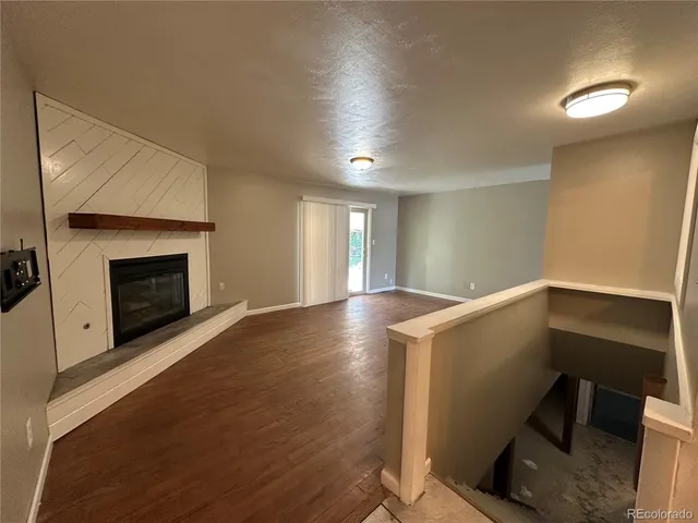 a view of livingroom with washer and dryer