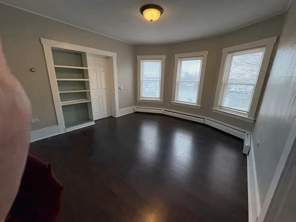 $1,750 | 131 5th Street, Unit 3L, Leominster, MA 01453