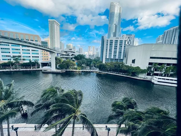 $4,100 | 31 Southeast 5th Street, Unit 601, Miami, FL 33131