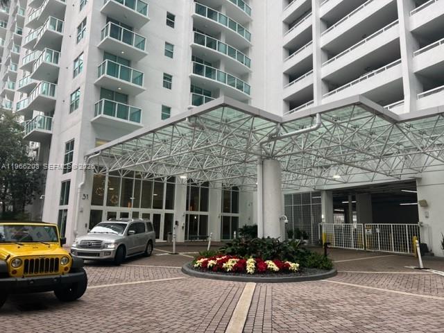 31 Southeast 5th Street, Unit 601 Miami, FL 33131 - Photo 21 of 22