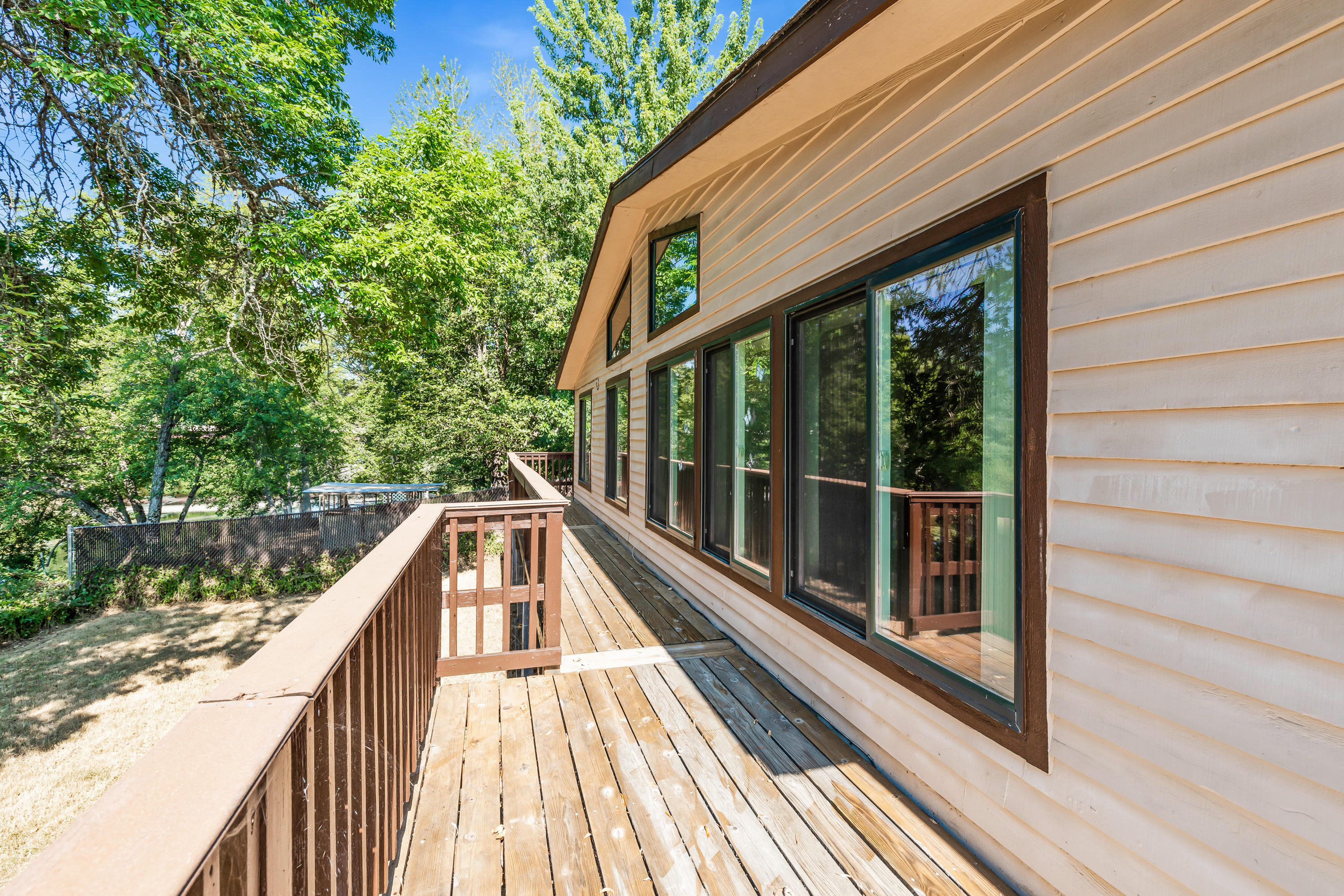 6745 North Applegate Road Grants Pass, OR 97527 - Photo 52 of 82 9R9A9455