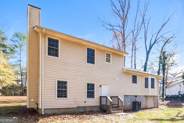 a backyard of a house