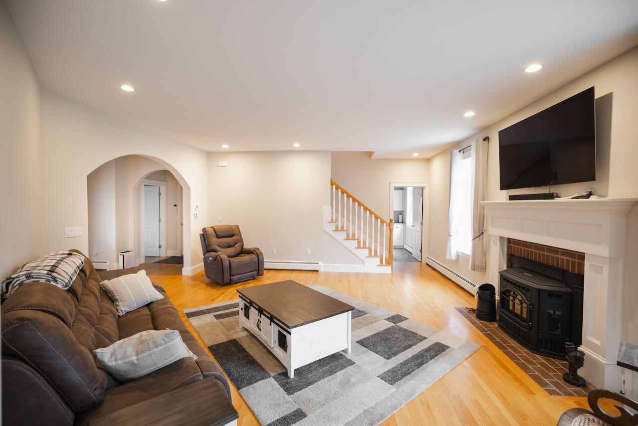 18 Victoria Lane Windham, ME 04062 - Photo 11 of 41 818VictoriaLn-4432