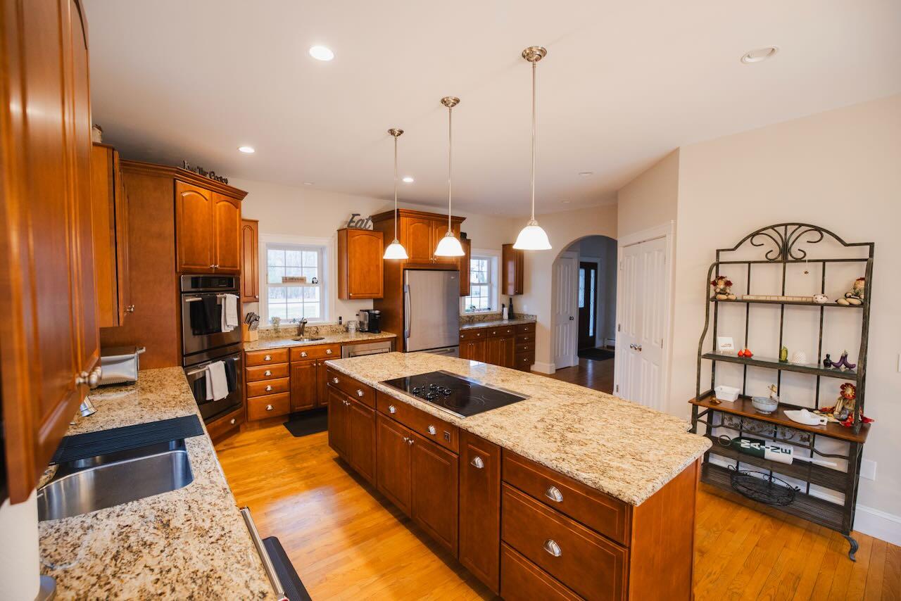 18 Victoria Lane Windham, ME 04062 - Photo 6 of 41 618VictoriaLn-4403