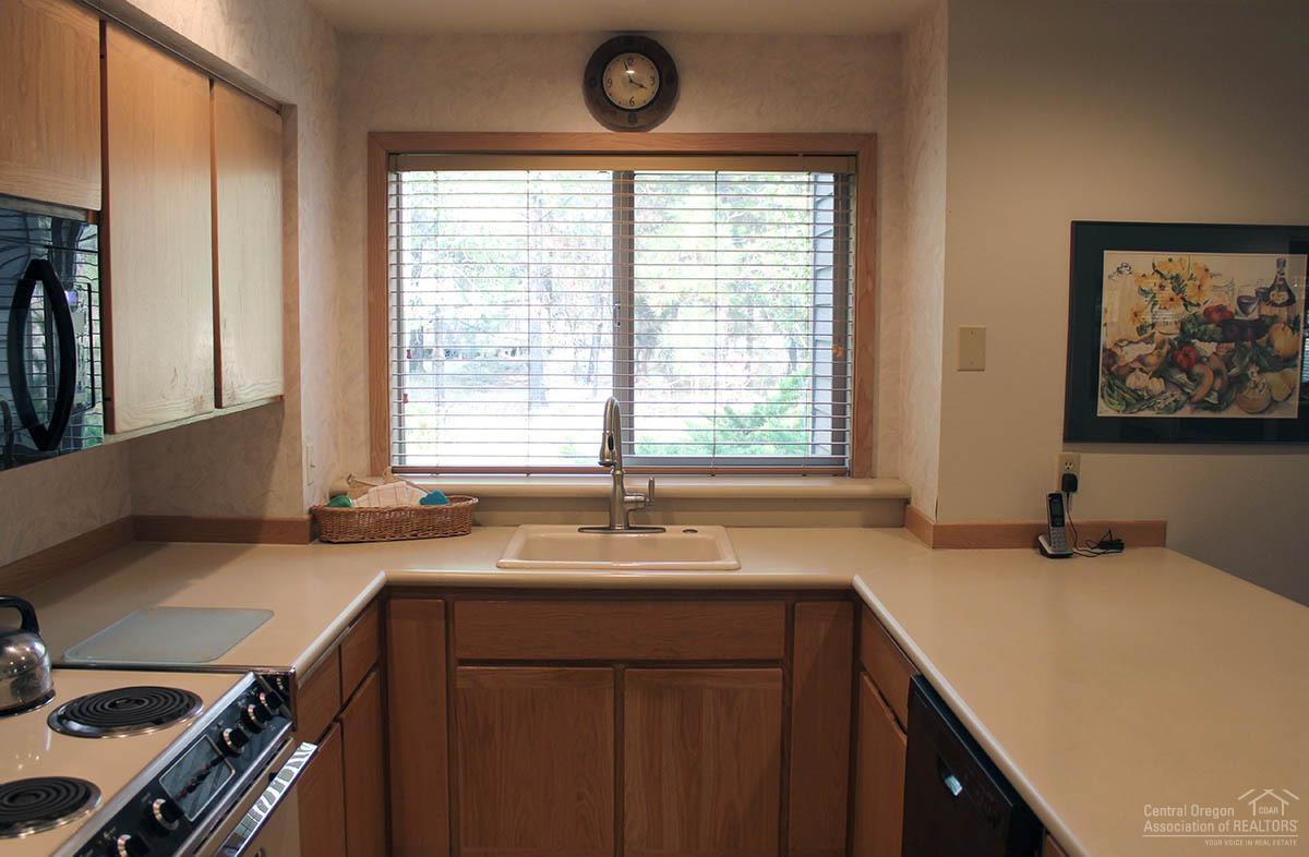 57405 Beaver Ridge Loop Sunriver, OR 97707 - Photo 7 of 23 Additional Photo