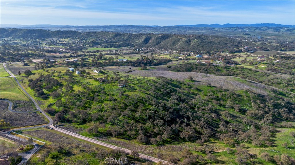 930 Windwood Road Paso Robles, CA 93446 - Photo 13 of 68 Gallery Image 13
