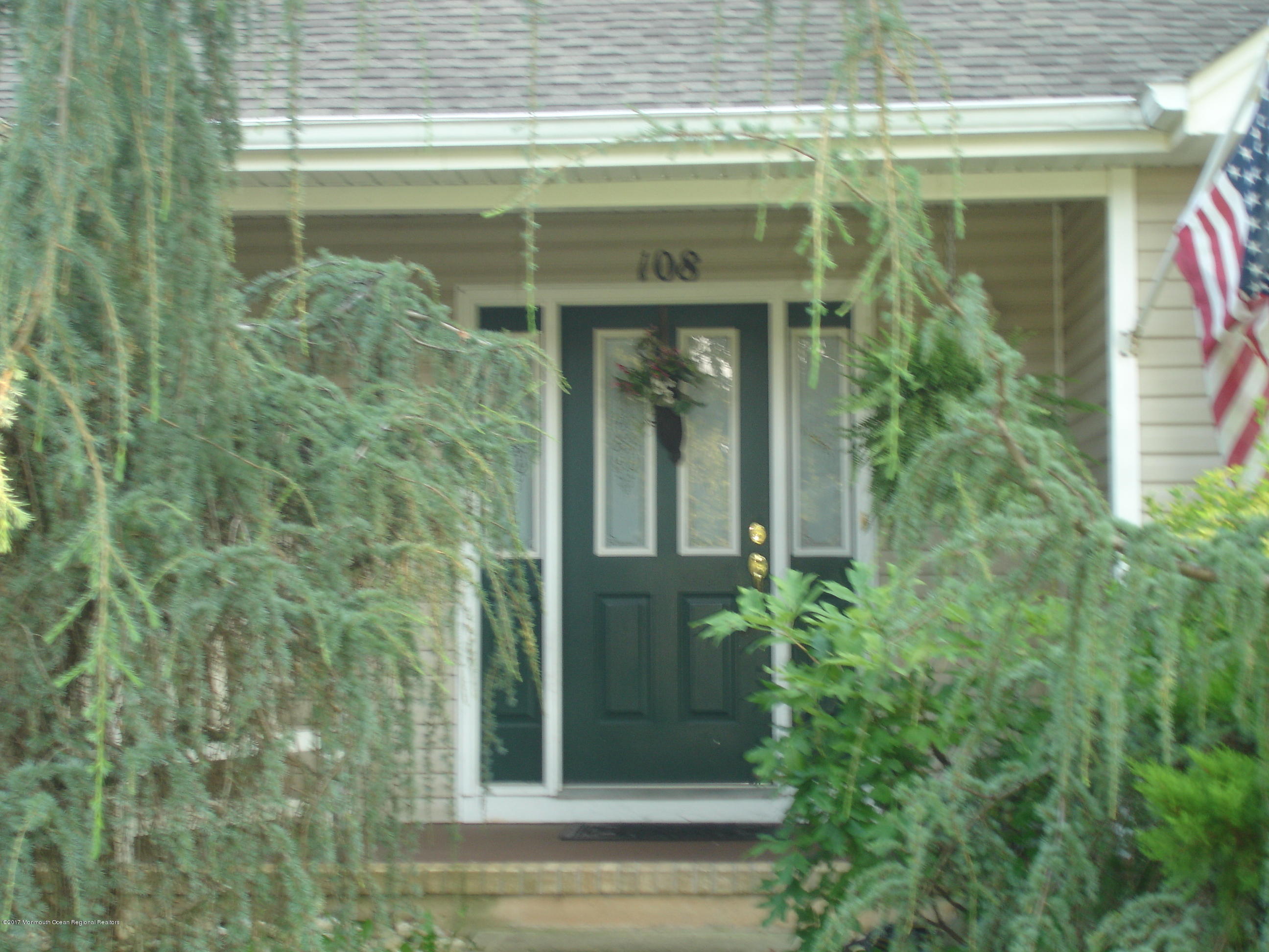108 Captain Road Manahawkin, NJ 08050 - Photo 3 of 24 1151 Treasure and 108 Captain front 005