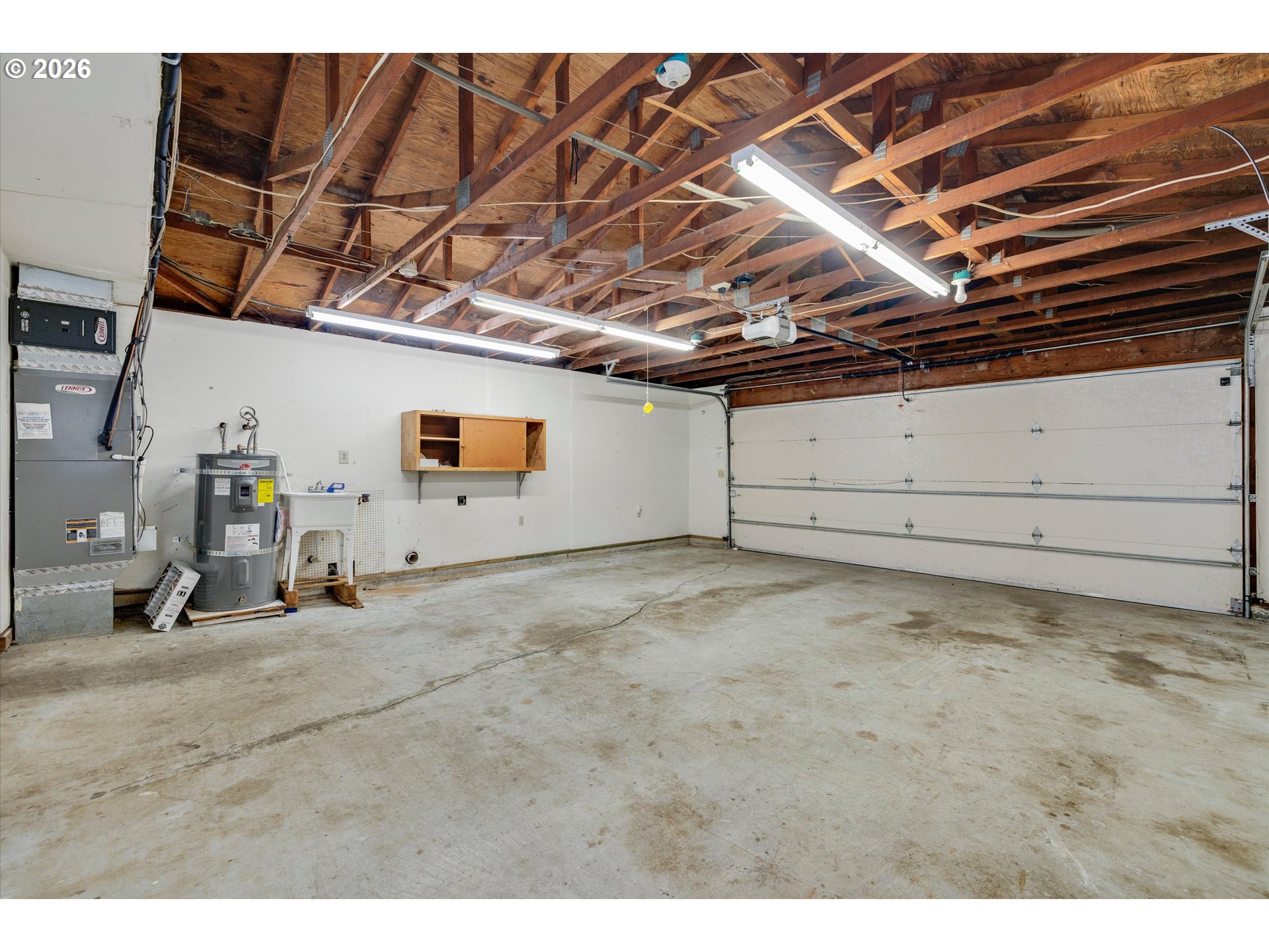17139 South Bradley Road Oregon City, OR 97045 - Photo 39 of 47 a view of a garage