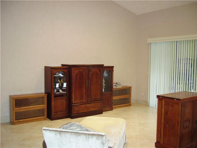 3403 Island Road Cooper City, FL 33026 - Photo 10 of 25 Living Room
