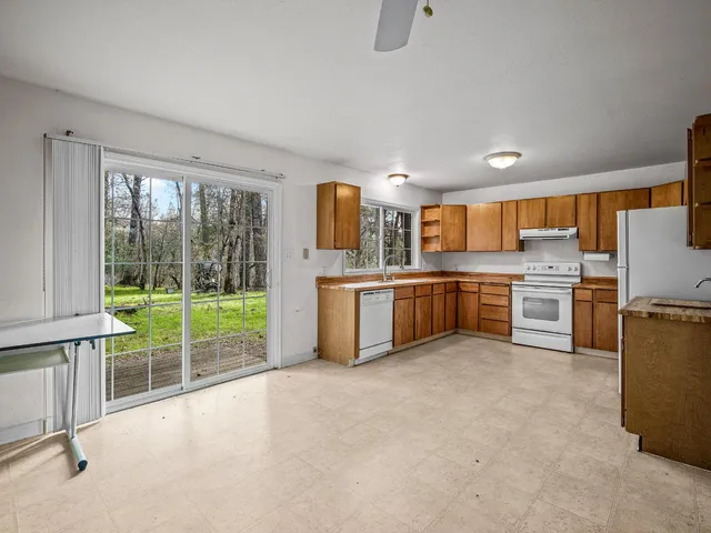 a view of empty room