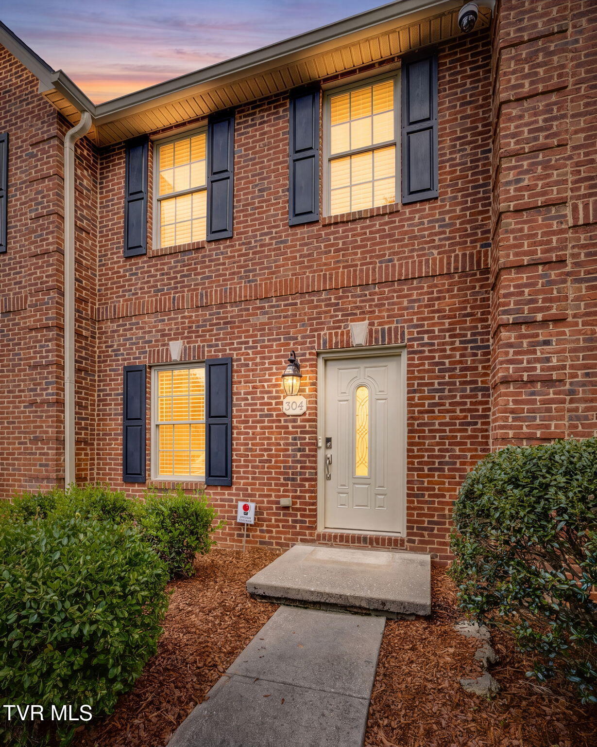 1709 Cherokee Road, Unit 304 Johnson City, TN 37604 - Photo 1 of 32 001a