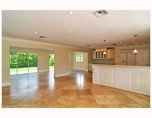 898 East Boca Raton Road Boca Raton, FL 33432 - Photo 6 of 15 Kitchen