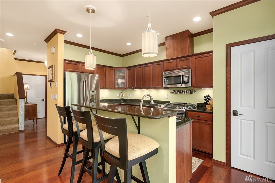 1125 215th Place Southeast Bothell, WA 98021 - Photo 8 of 36