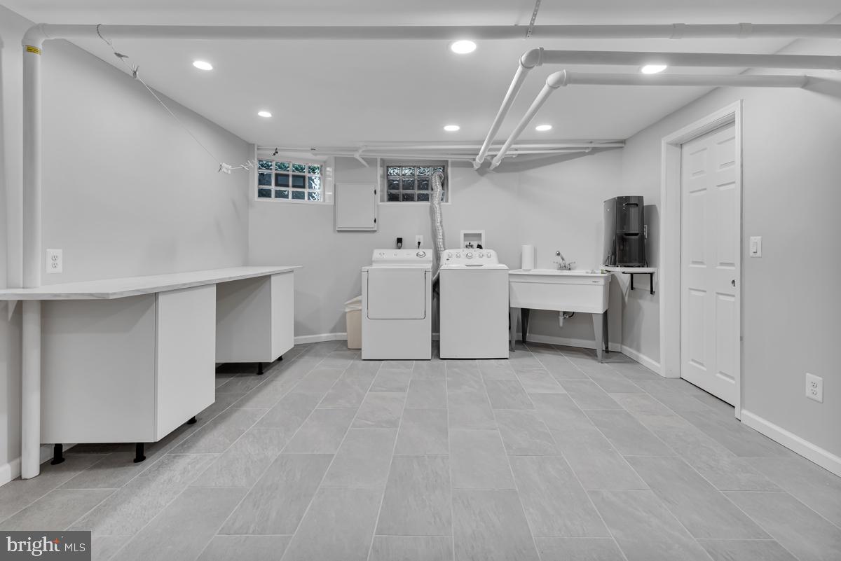 4814 Keswick Road Baltimore, MD 21210 - Photo 44 of 61 Renovated laundry center