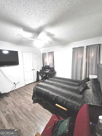 a bed room with a bed