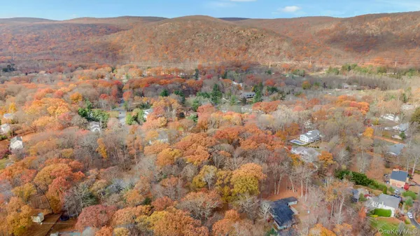 $889,000 | 3 Grey Beech Lane, Pomona, NY 10970